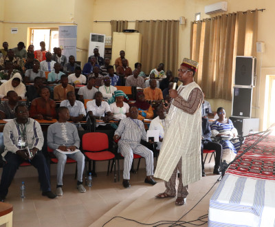 Journées nationales d’engagement patriotique et de participation citoyenne : Dr Poussi SAWADOGO anime une conférence à l’ENAREF